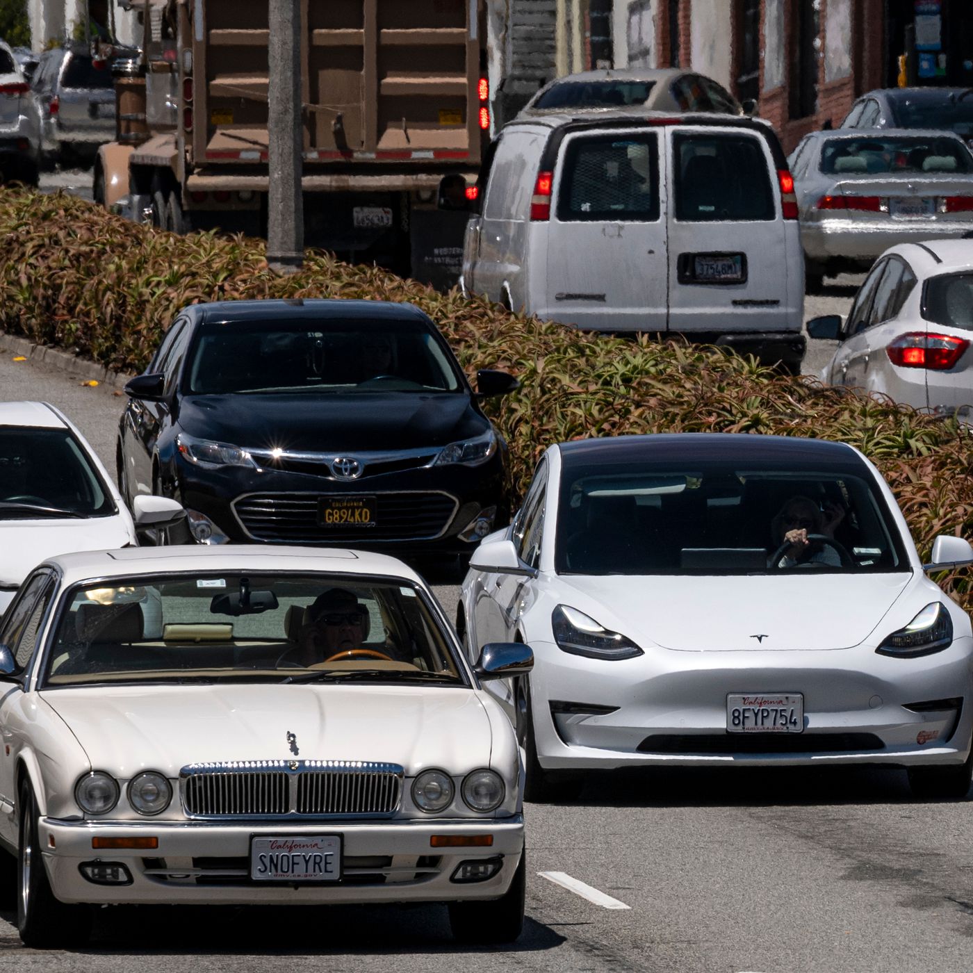 震惊！加州将在2035年全面禁止销售燃油汽车！