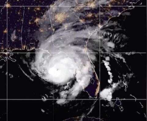飓风“伊达利亚”造成了超过33万用户断电